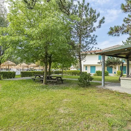 Summertime Apartment